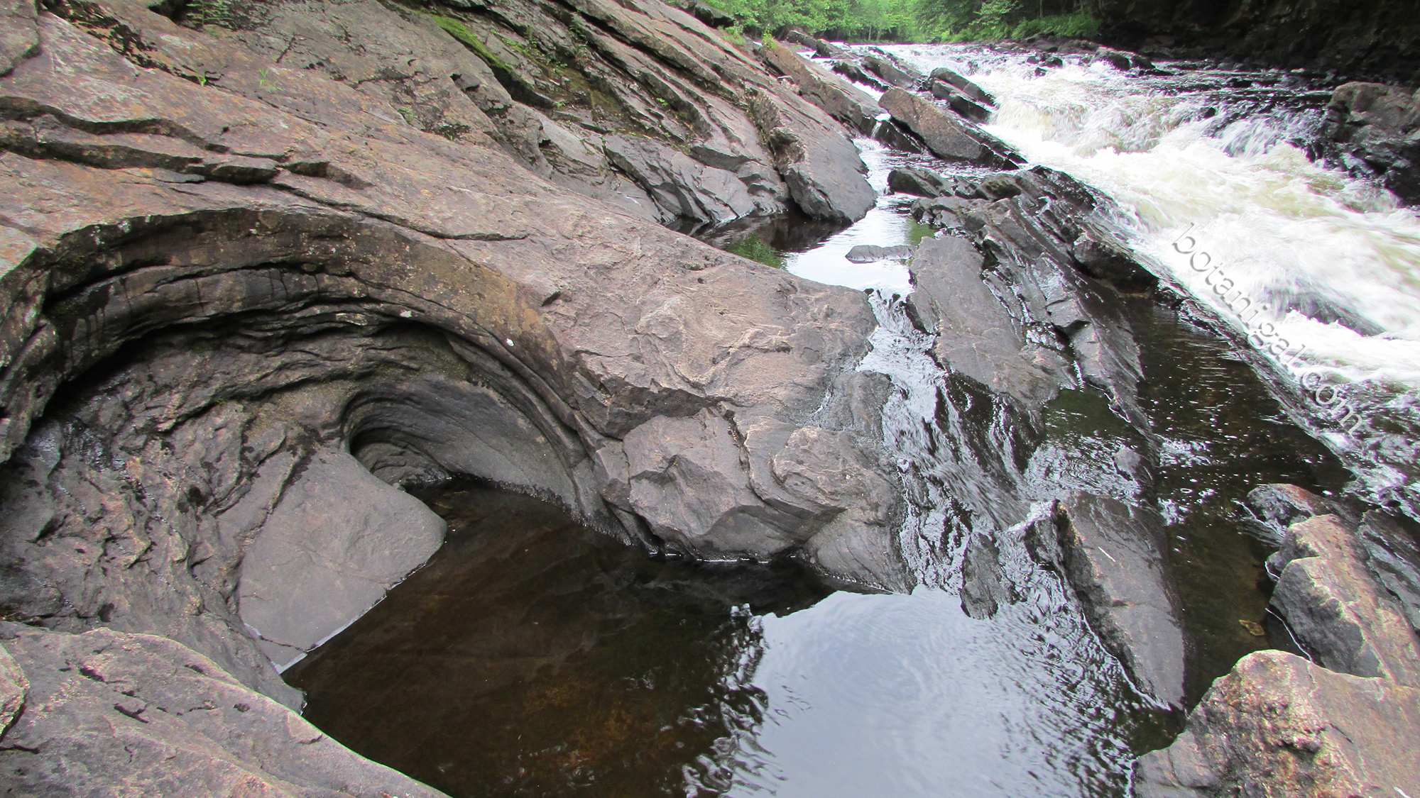 R.K. 3 Oxtongue Rapids Geology July 24 2016 092 wtm.jpg